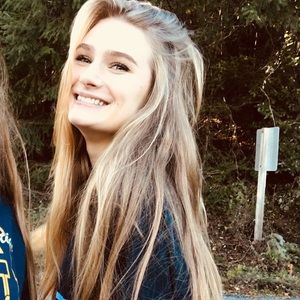 Meet your Posher, Anika